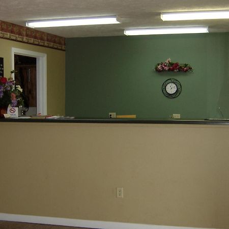 Homegate Inn Louisville Bagian luar foto